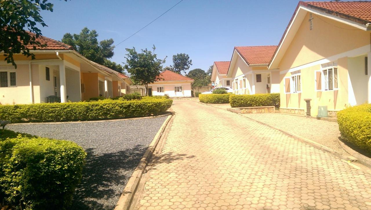 Corinya Serviced Apartments Entebbe Zewnętrze zdjęcie