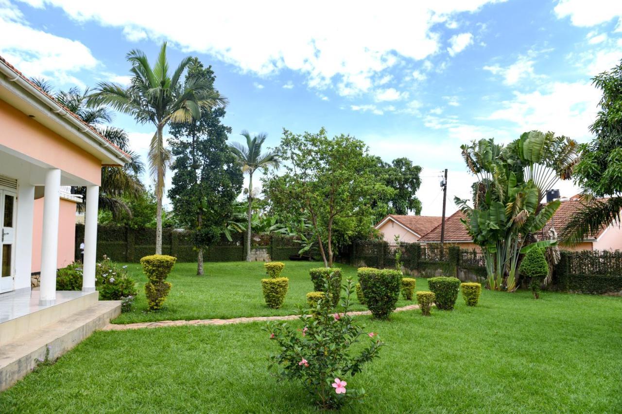 Corinya Serviced Apartments Entebbe Zewnętrze zdjęcie