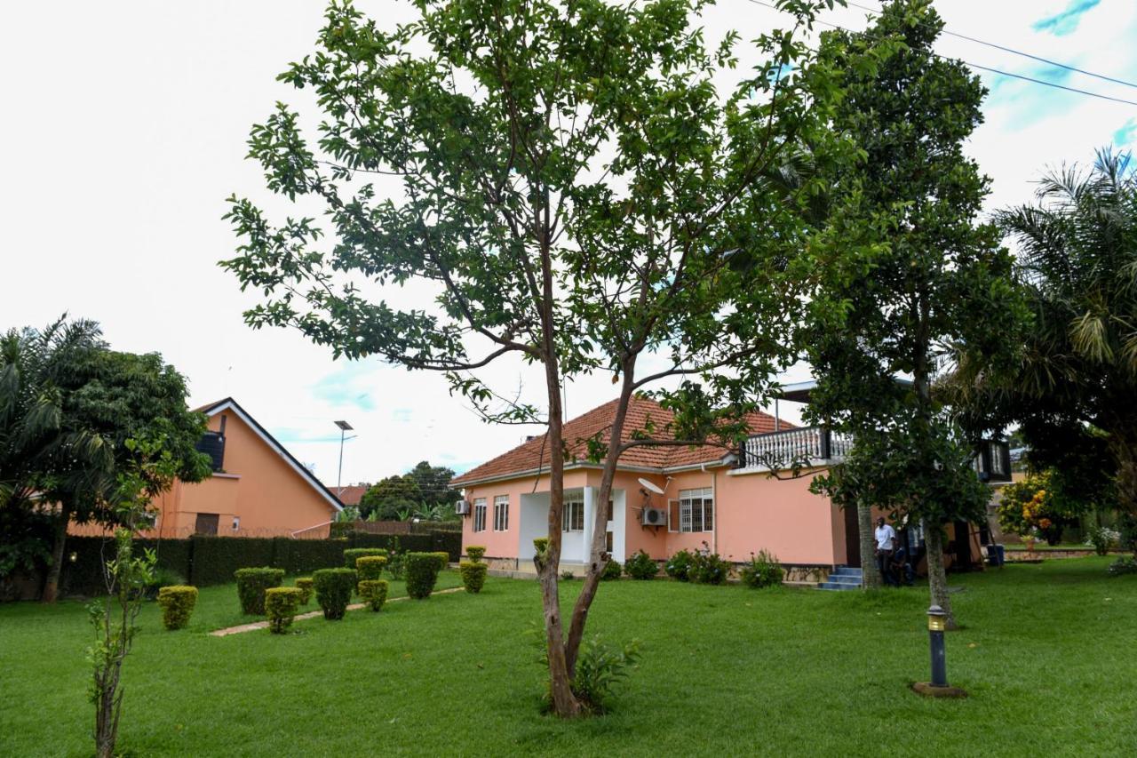 Corinya Serviced Apartments Entebbe Zewnętrze zdjęcie